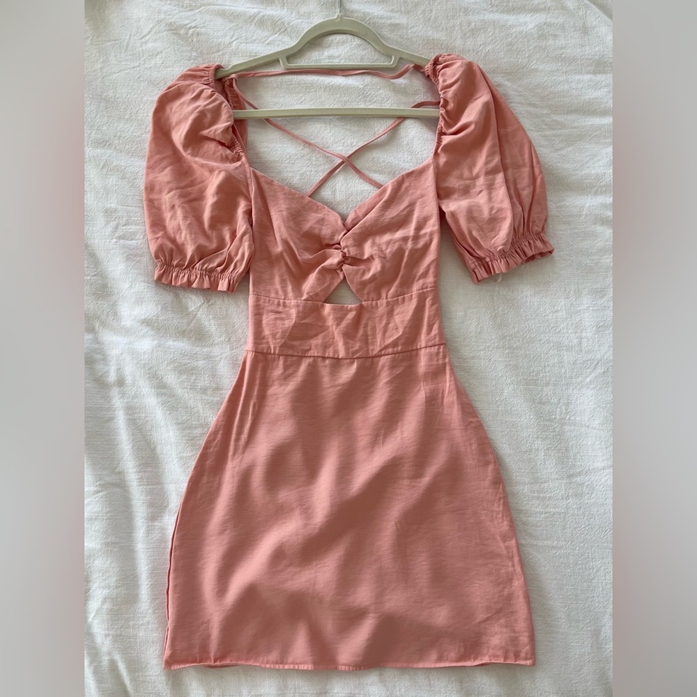 Glamorous summer dress color peach puffy sleeves open back viscose